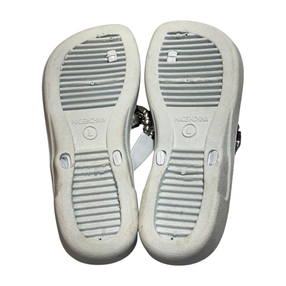 Marigo Women Large Flip Flop White Silver Rhinestone Beaded Slip On Thong Sandal - Picture 6 of 6